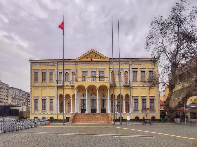 İZMİR VALİLİĞİ