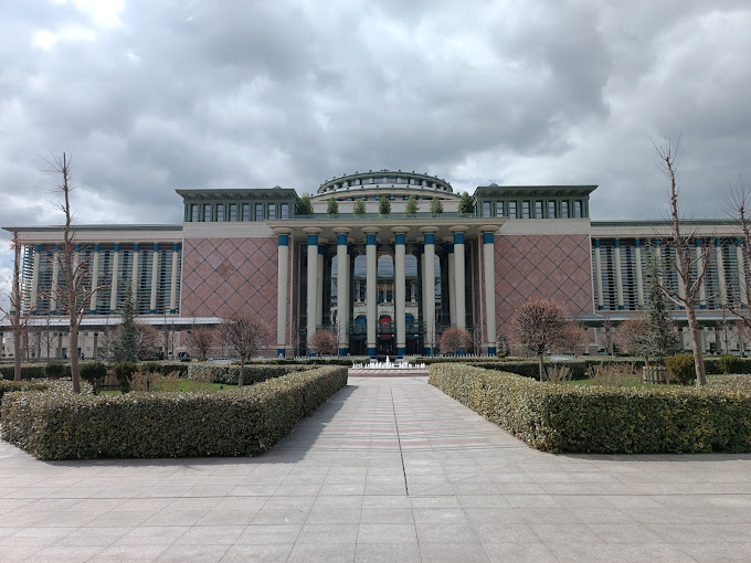 MİLLET KÜTÜPHANESİ